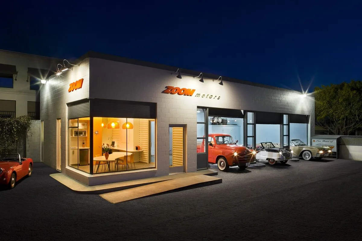 Skrämmande Auto Repairs scenario artwork